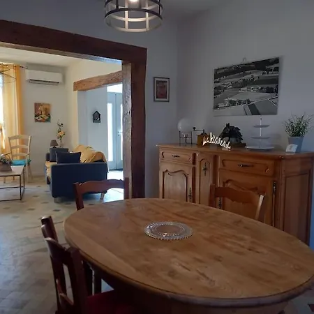 A La Campagne De 2 A 12 Pers Holiday home Saint-Jean-de-Marcel